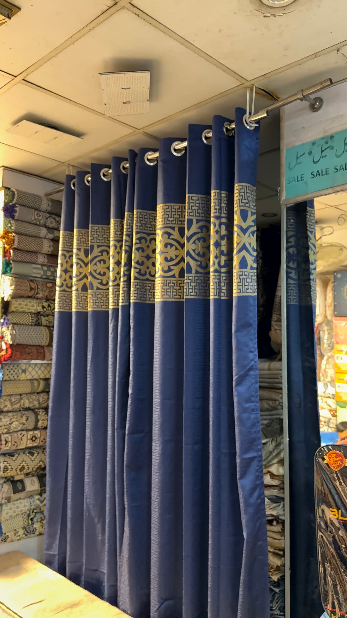 Regular curtains pair