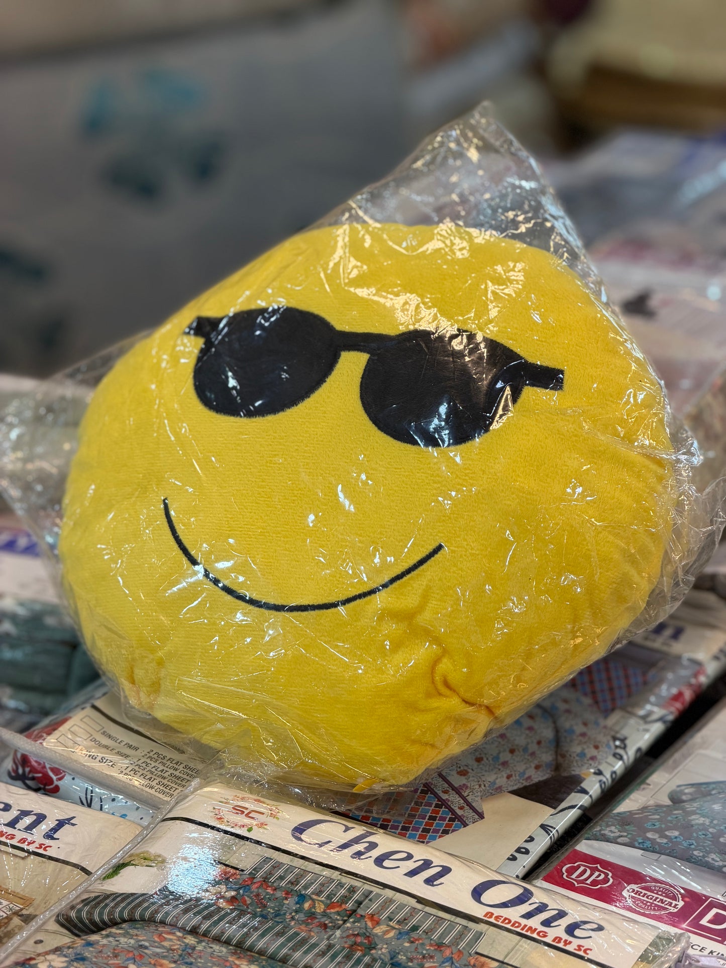 Emojis Cushion